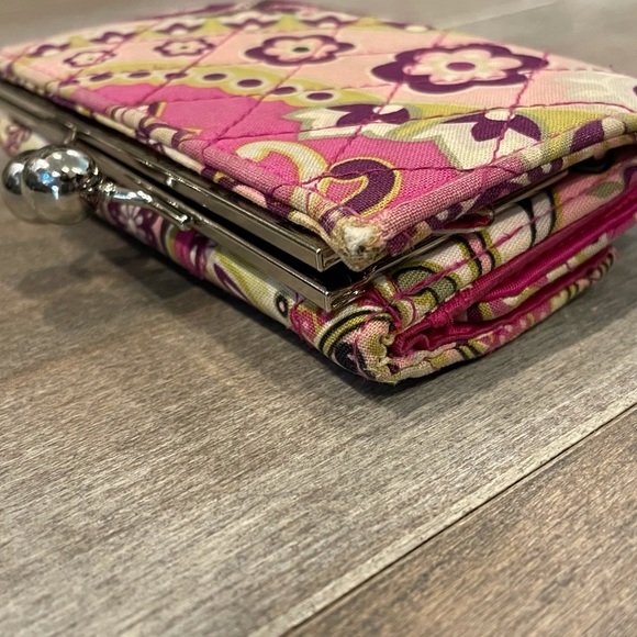 Vera Bradley wallet - Picture 4 of 9